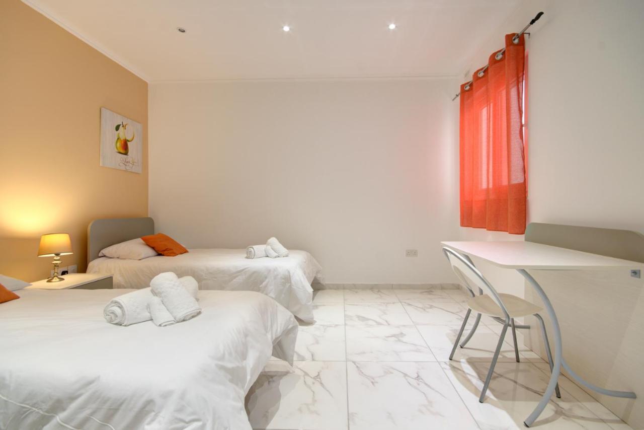 Beachfront Pretty Holiday Home Mellieha Luaran gambar