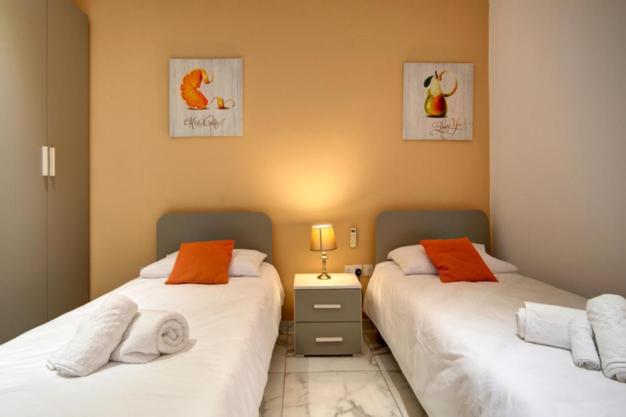 Beachfront Pretty Holiday Home Mellieha Luaran gambar